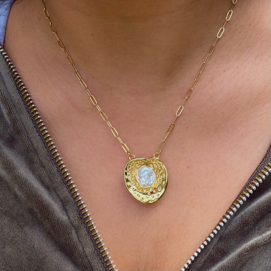 Lilly Necklace